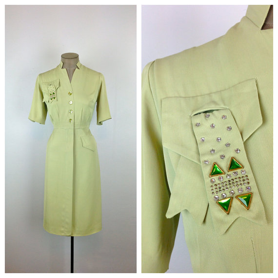 1940s Vintage Shirtwaist Dress =1940s Pale Green Shirtwaist Dress