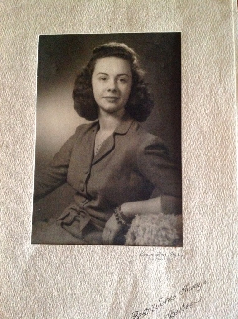 1940s Vintage Photo of a young woman