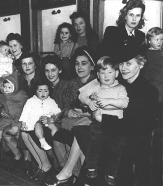 1940s photo of War brides and their children arriving in Halifax, Canada from overseas.