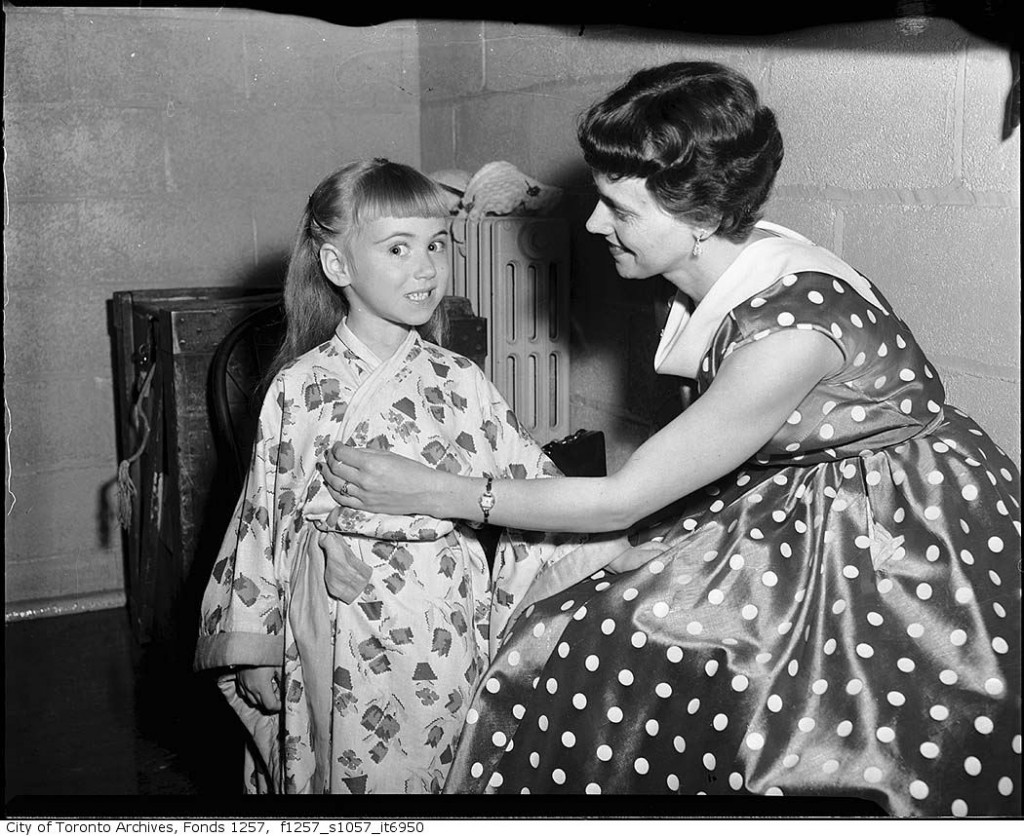 1950s vintage photo of the Metropolitan Opera performers in dressing room at Maple Leaf Gardens 1950s