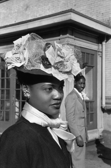 1940s photo / 1940s Fashion: Henri Cartier-Bresson, Easter Sunday in Harlem, NY 1942