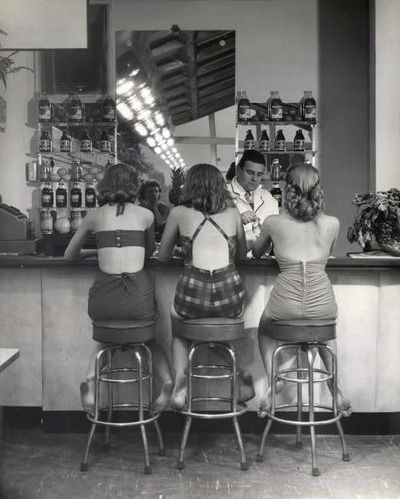 1940 girls in swimsuits at the soda counter