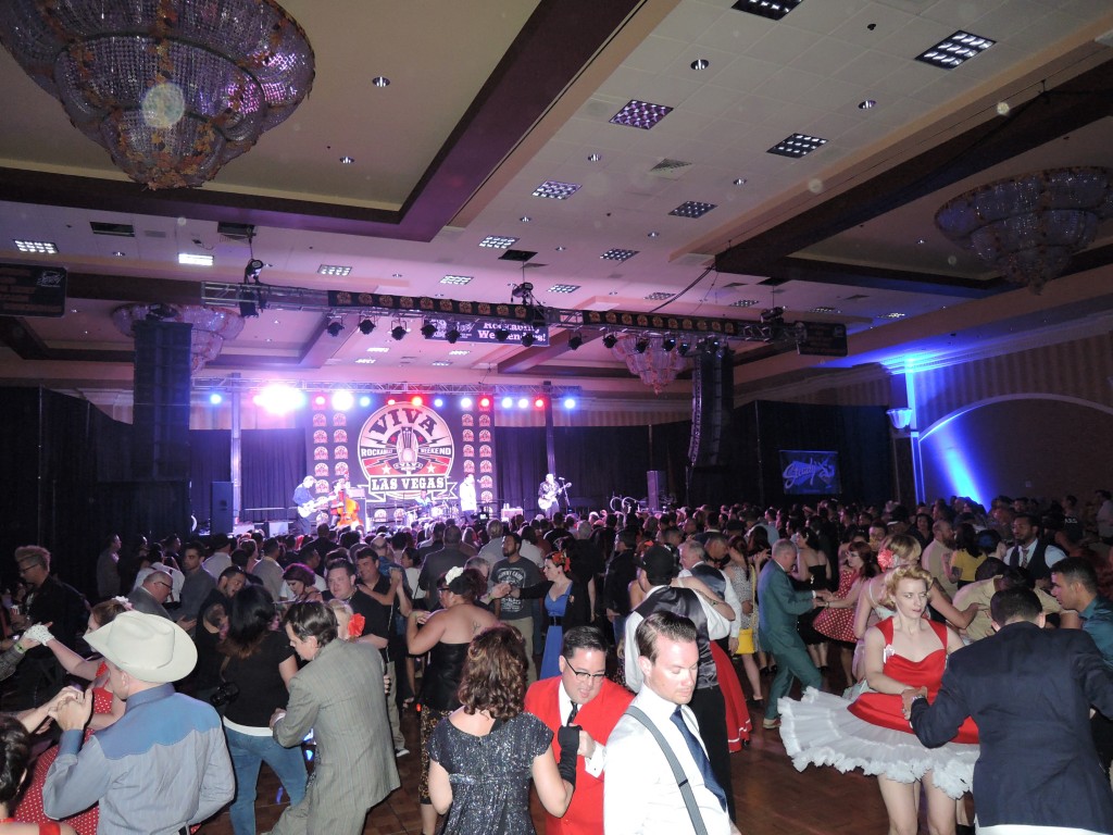 Viva Las Vegas Rockabilly Weekend 18 2015 packed dance floor 