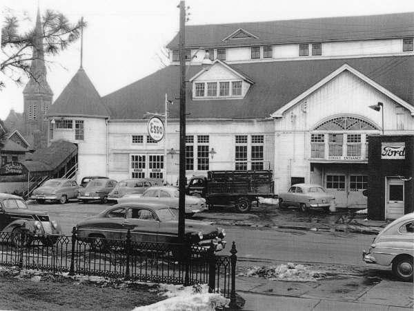 Kenwick Terrace-Sarnia Ontario Vintage 1940s Photo. 