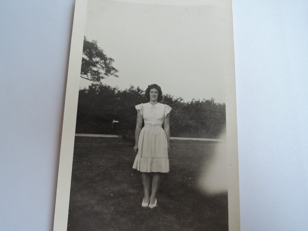 1940s woman in a pretty dress