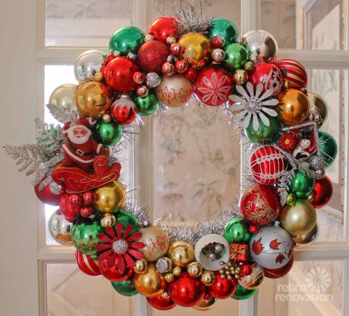 Christmas Craft: Vintage Christmas Ornament Wreath