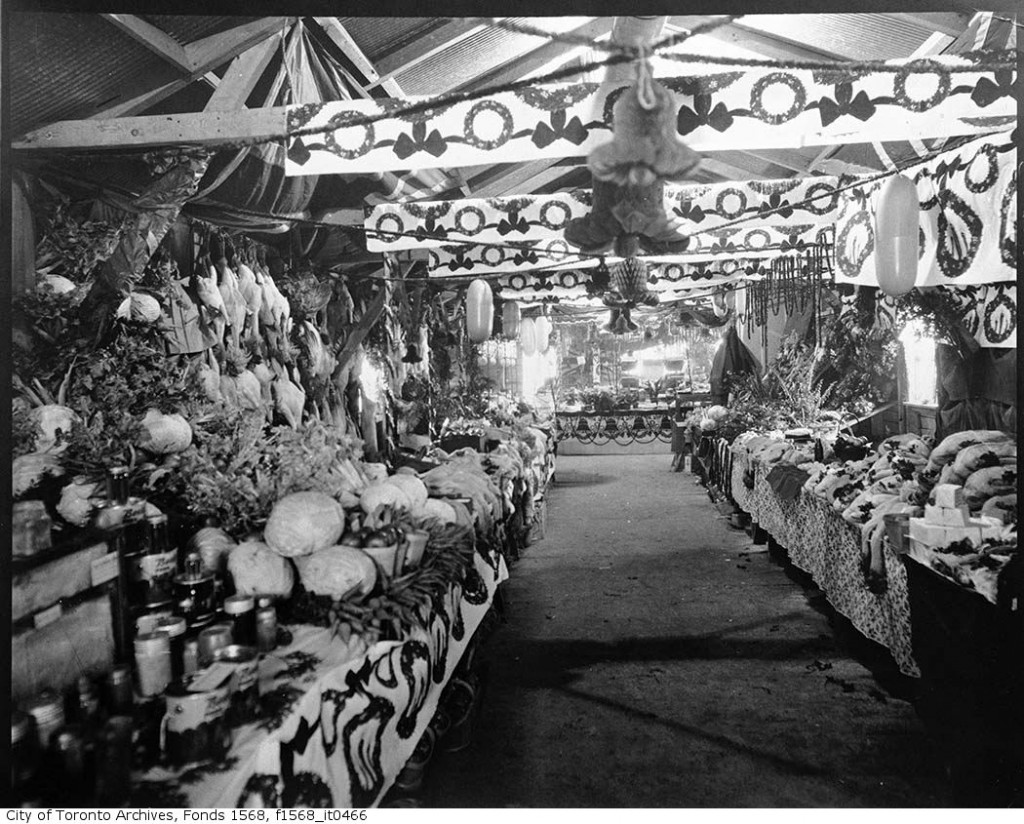 1920s vintage photo of St. Lawrence Market building all decked out for Christmas.