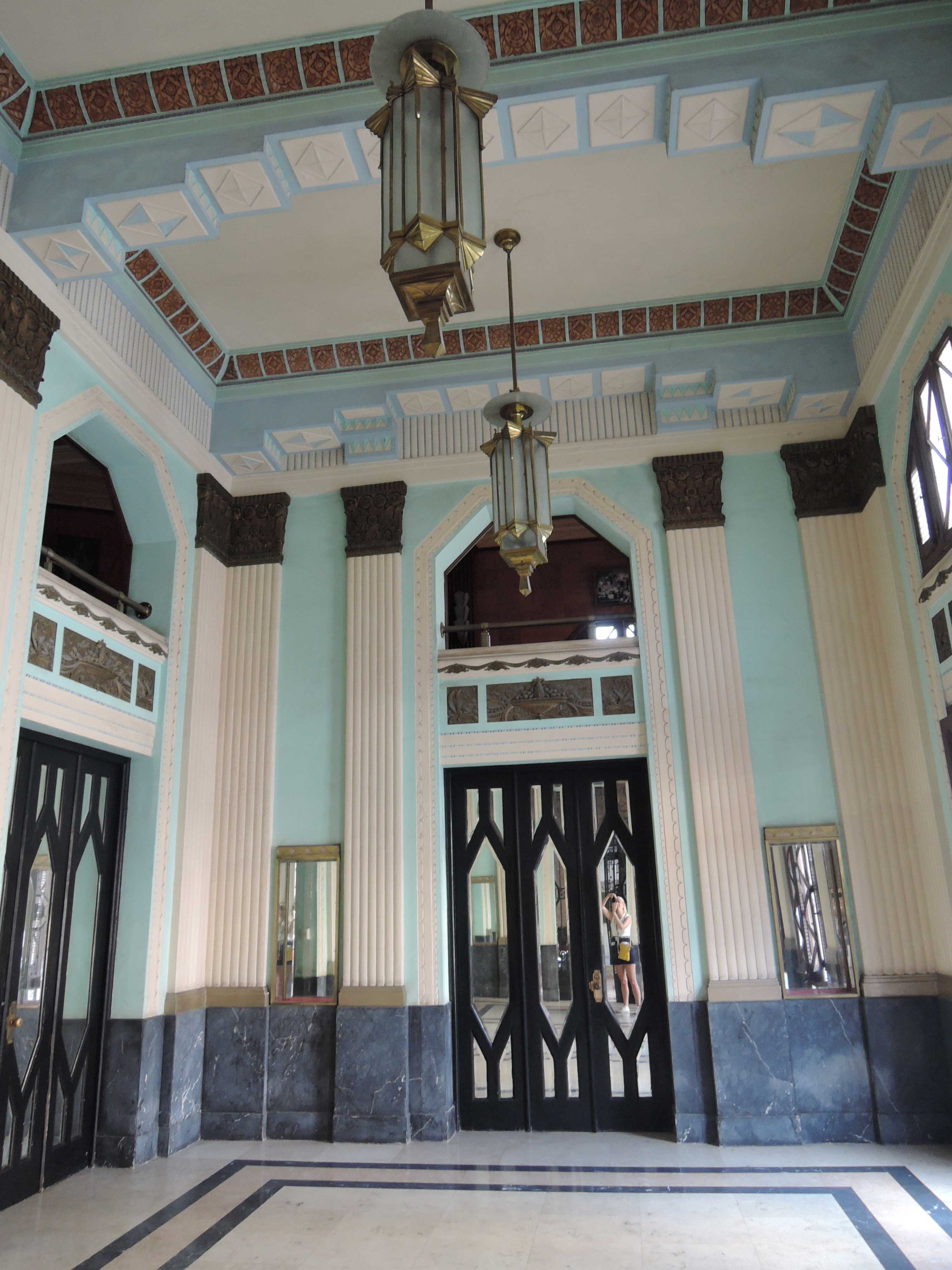 Art Deco Architecture: Bacardi Building (Havana) The lobby. 