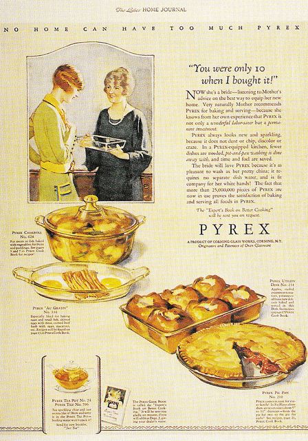 1920s vintage Pyrex Ad from 1925 featuring a mother and daughter passing on Pyrex. 