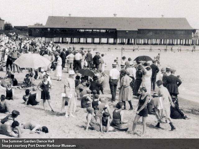 Port Dover Summer Garden 1920s vintage photo