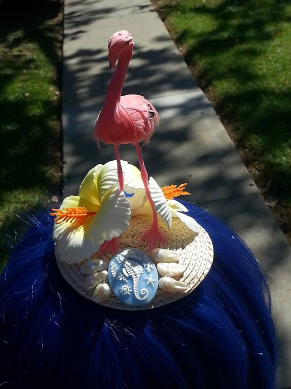 Flamingo fascinator, tiki