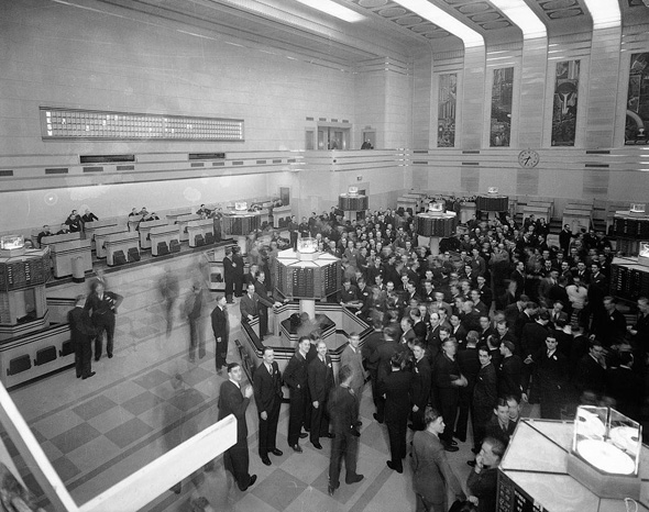 1930s vintage photo: Toronto Stock Exchange (1937), now the Design Exchange is a stunning Art Deco Building in Toronto