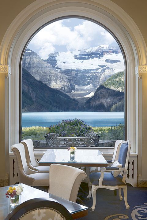 lakeview lounge chateau lake louise