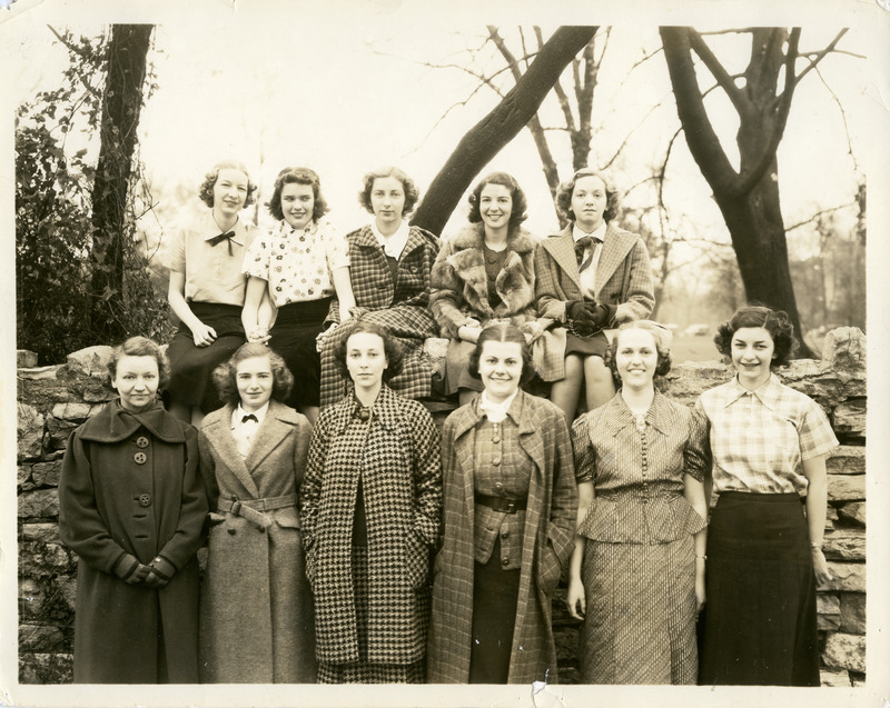 1930s photo. University of Nashville 1930s French Club vintage image. 1930s fashions, 1930s hairstyles on display. 