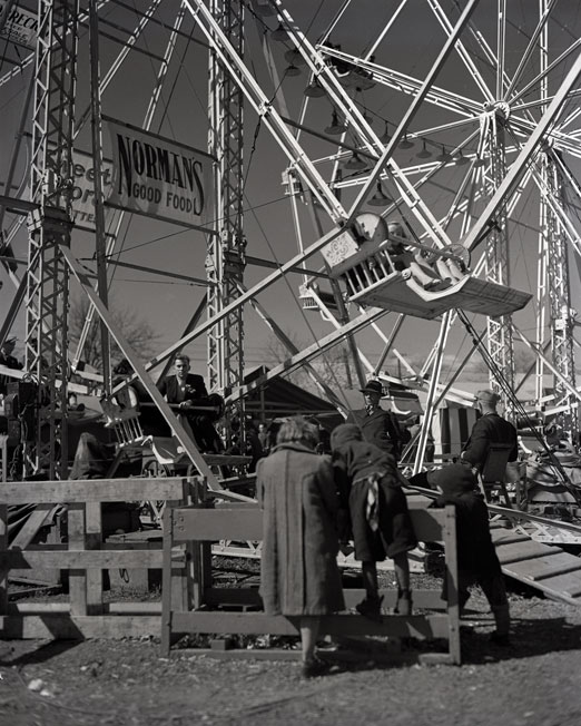 1941 Bill Lynch Carnival Show Canada. 1940s photo of the Famous Ferris Wheel. Nova Scotia Archives