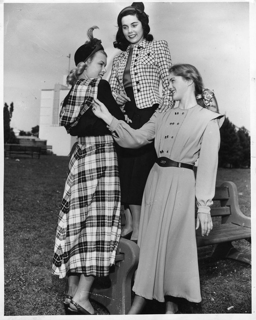 1940s College Student Fashions of the Day on display in this 1940 photo. I love a good plaid pattern!