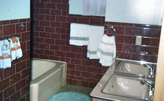 1950s photo of a bathroom vintage image