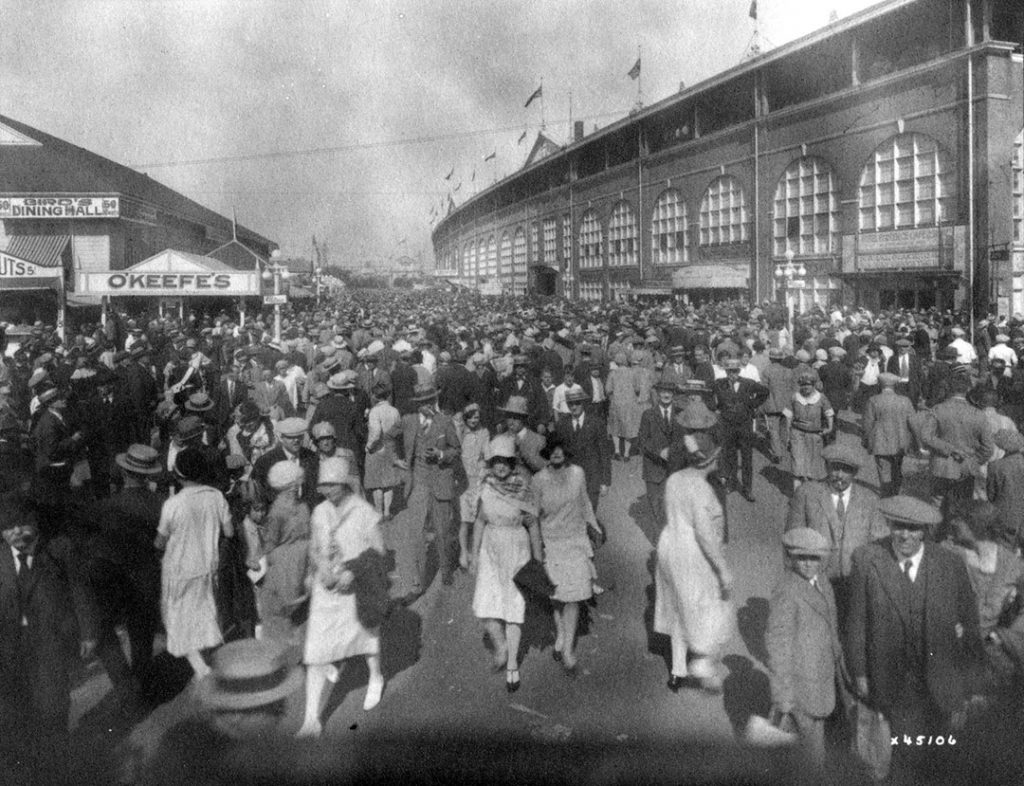 1920s vintage photo: CNE Guests in 1927. Super 1920s fashions in this crowd photo. 