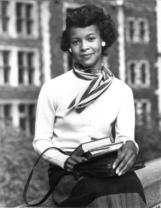 1940s vintage photo of Thelma Porter, Miss Subways New York City, 1948. Thelma was the first woman to integrate a beauty contest in America and became the first African American Miss Subways in April, 1948.