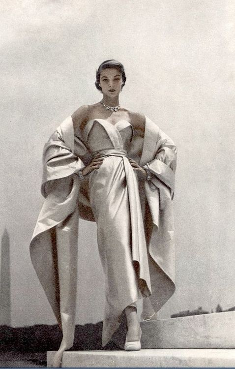 1950 dior dress style best sale