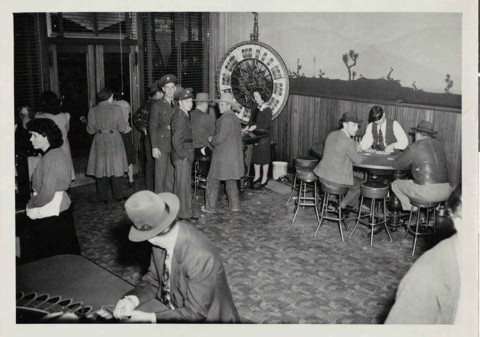 1930s vintage Photograph of a Las Vegas gambling scene, 1930s