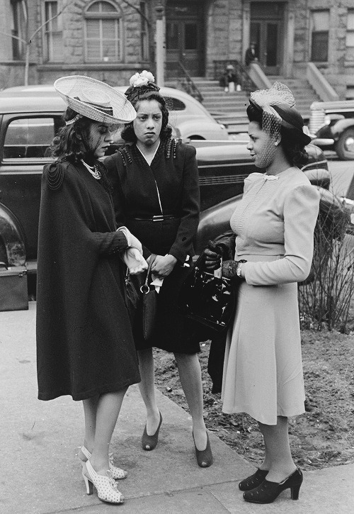 Easter Parade Chicago 1941 featuring 3 well dressed Black women in 1940s hats, 1940s coats and 1940s dresses. Including fantastic stylish 1940s shoes. 