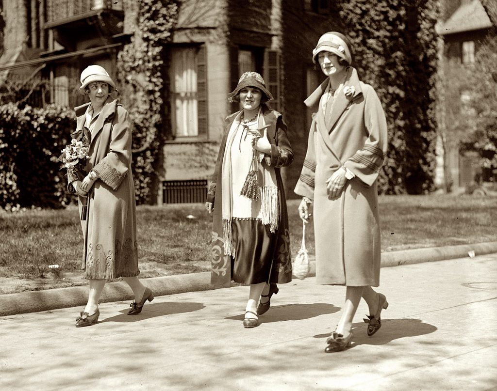 1920s Vintage Photo: 1920s fashions on dispaly in this vintage Easter image from Washington, D.C. "Easter Sunday, 1925." 