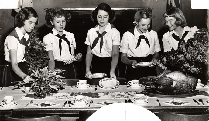 1940s vintage photo: Camp Fire Girls setting the table, 1949 vintage thanksgiving photo