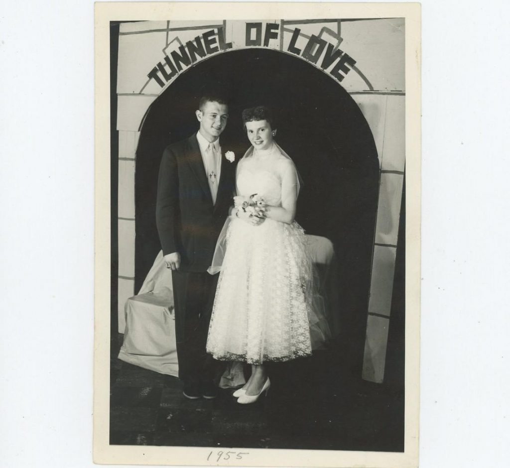 Vintage Snapshot Photo Tunnel of Love, 1955 vintage photo