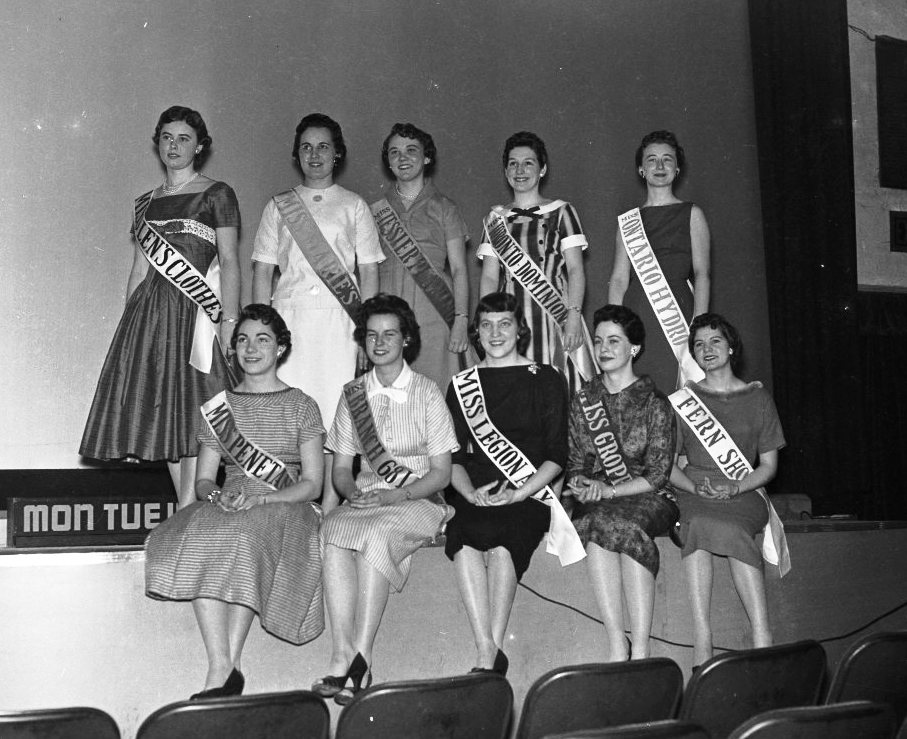 1950s vintage photo of the Penetang Winterama Queen pageant contestants in 1950s fashions-1958.