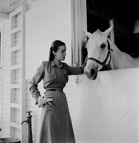 1940s Fashion: 1940s skirt with matching blouse by Clare Potter. 