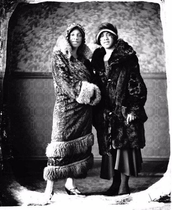 1920s Photo of 2 black woman in 1920s coats and hats