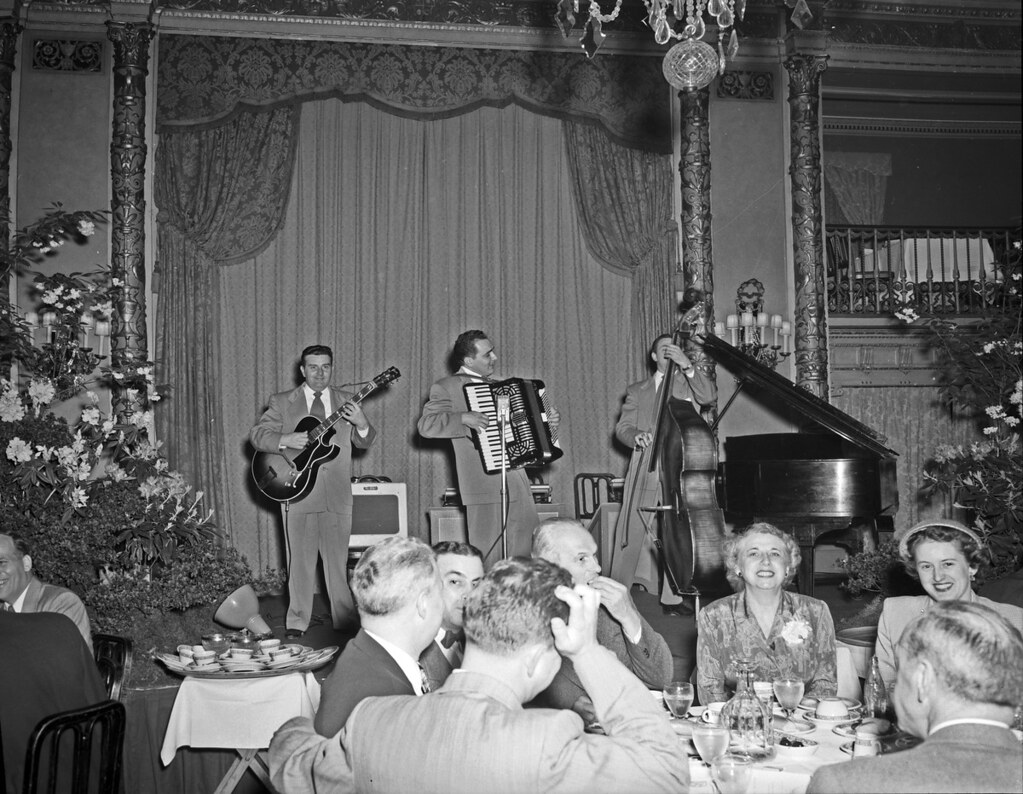 1950s Vintagre Photo: Holiday Performers, 1952 At the American Public Power Association Convention.