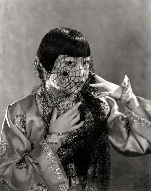 Anna May Wong, 1929. Photo- Dudley Glanfield. Vintage Photo of Anna May Wong - The First Asian American Movie Star