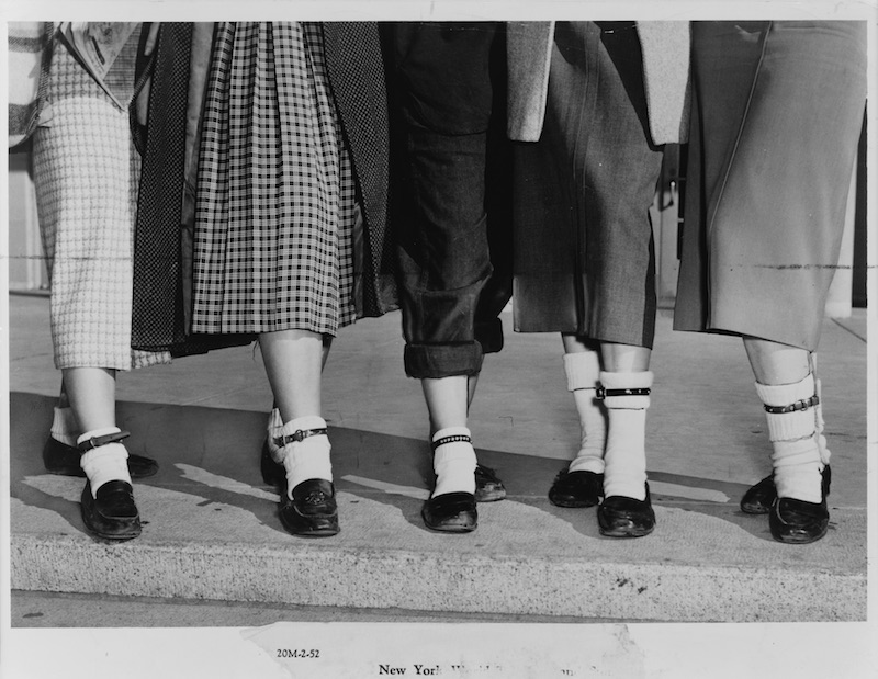 1950s dating trend - dog collar ankle bracelets