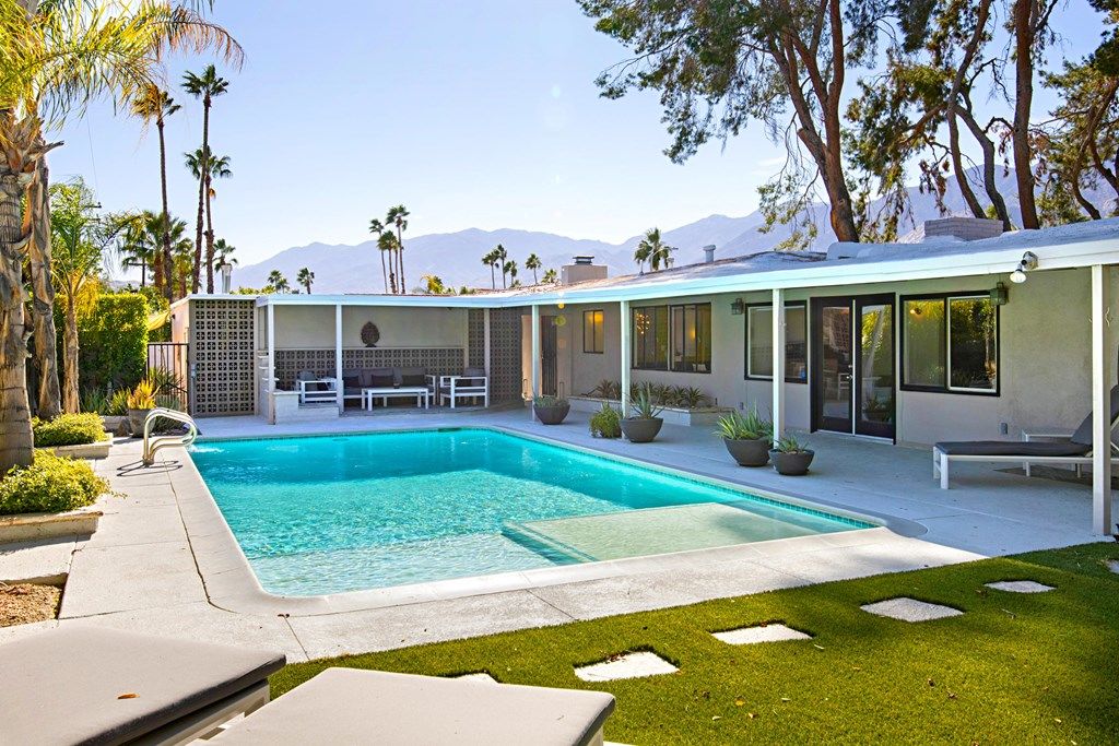 mid century modern palm springs home with breeze blocks