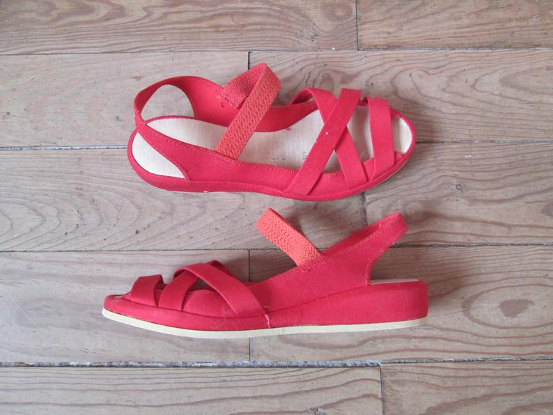 Original Vintage 1940s 40s 1950s 50s Red Canvas Strappy Kedettes Summerettes Wedges Sandals with Rubber Sole