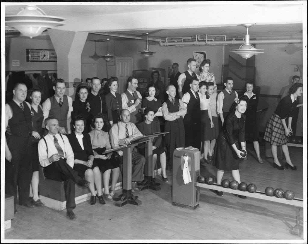 1940s Vintage Photo of Workers from Geco Munitions factory at a bowling alley . Super 1940s Fashions