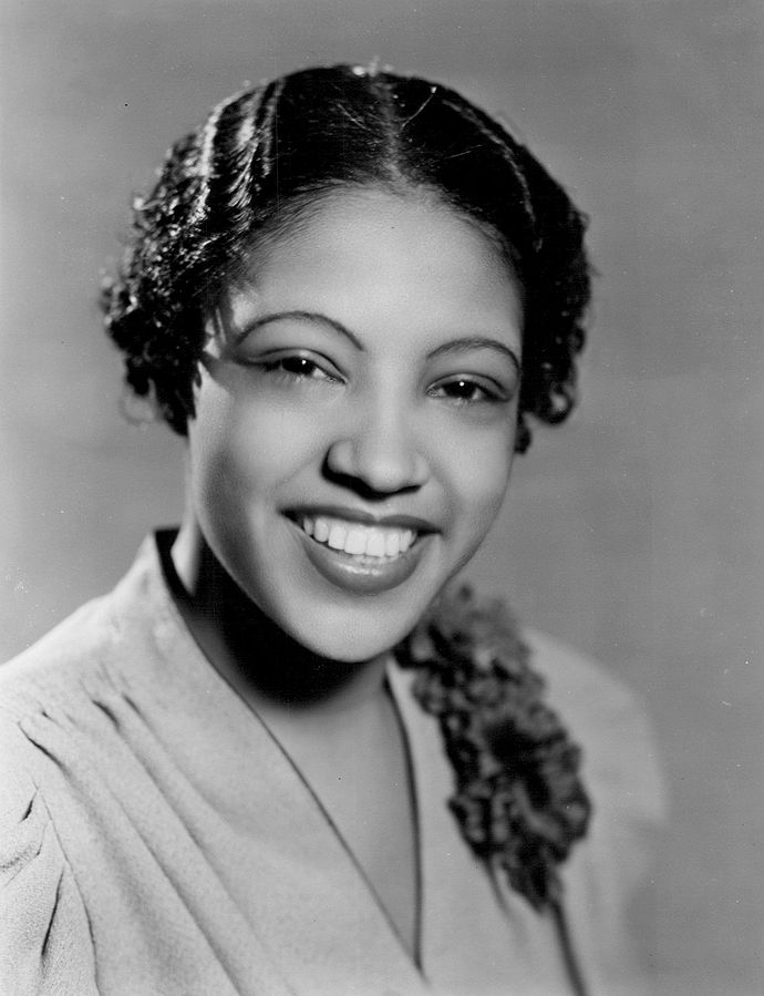 1938 vintage photo of Black Jazz Singer Maxine Sullivan 