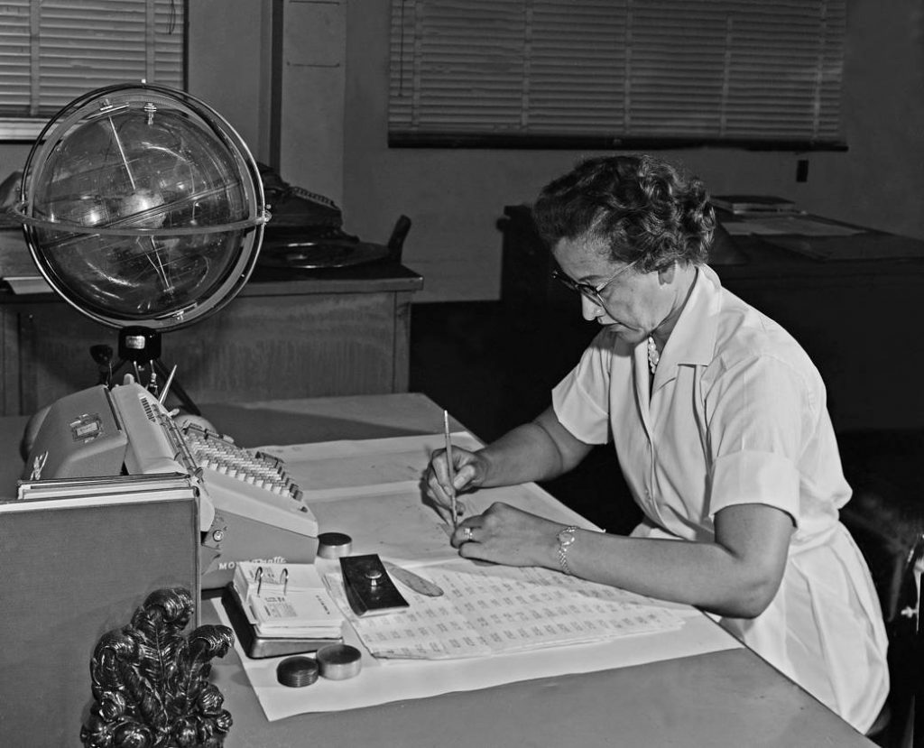 1960s Vintage Photo of Katherine Johnson at Work, 1962 at Nasa. Hidden Figures. 