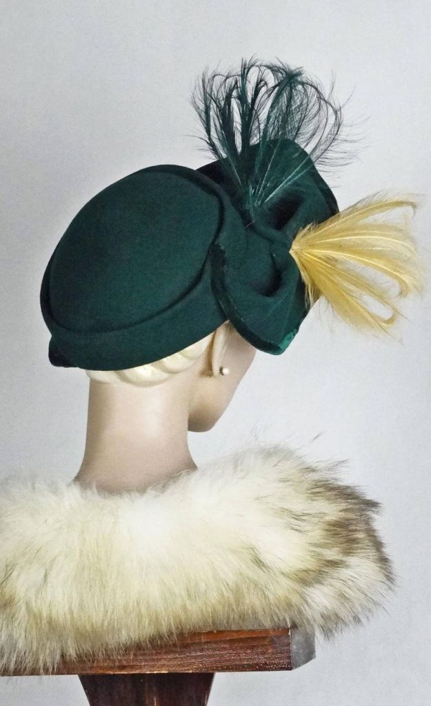 1940s fashion: a 1940s Hat Dark Green Felt Bonnet Velvet n Feather Trim