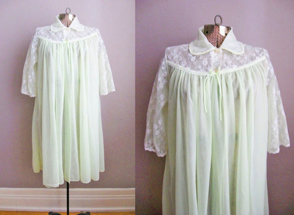 1950s Fashion: Vintage 1950s chiffon robe with Peter Pan collar. Lime green chiffon with sheer white floral lace yoke and sleeves. The bust is trimmed with chiffon piping, ribbon lace, and a tiny chiffon bow.