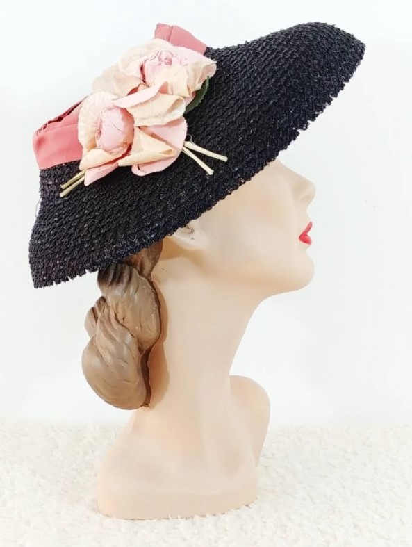 Vintage 1940s Open Crown Hat. Perfect easter parade vintage hat. 