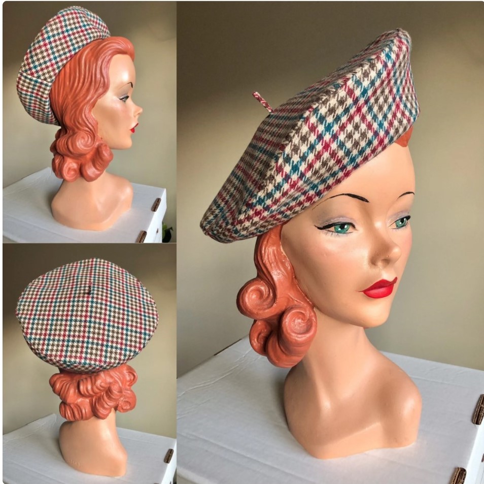 Houndstooth Plaid Wool Beret // 1940s Style Tilt Hat