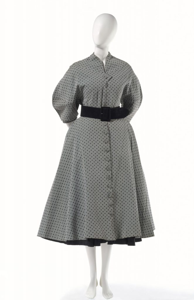 1950s Fashion: 1952 Day Dress by Designer LUCAS an Australian company. Women's 1950s fashion.