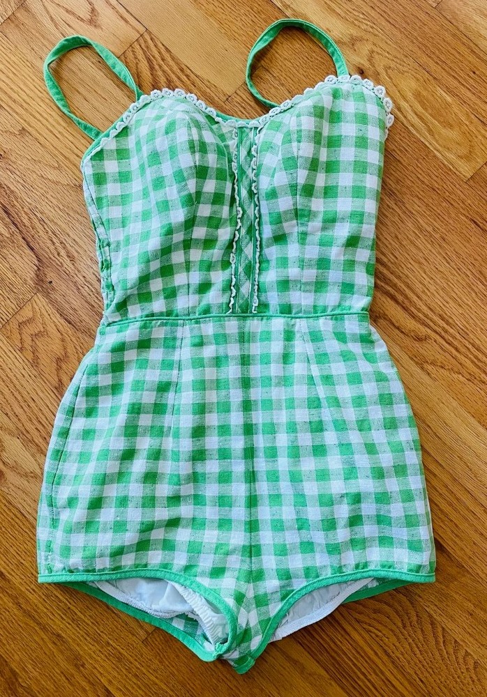 1960s Fashion: Cute 1960s Catalina Playsuit/ Romper perfect summer Beach Outfit for that retro look!