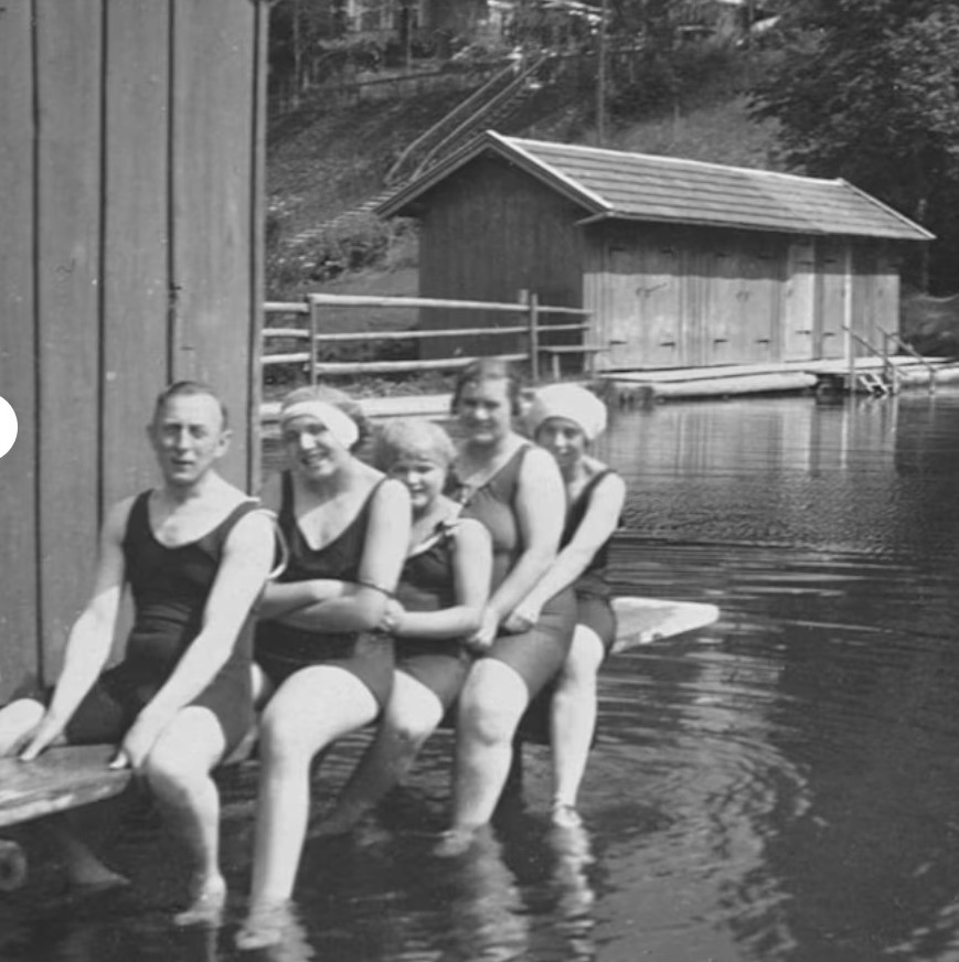 Family Friends at Lake Boathouse Summer Holiday 1930s vintage photo. 