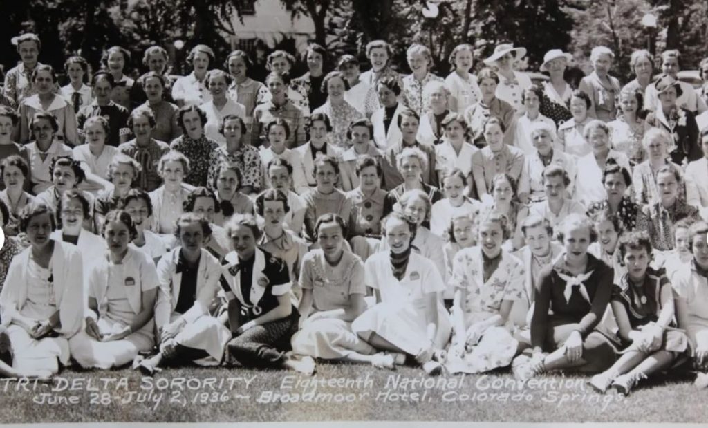 1930s vintage photo: Delta Delta Delta Sorority National Convention (June 28 - July 2 - 1936) yard long photograph. The photo is taken in front of the Broadmoor Hotel in Colorado Springs. 1930s photo showcases 1930s fashions and 1930s hairstyles. 