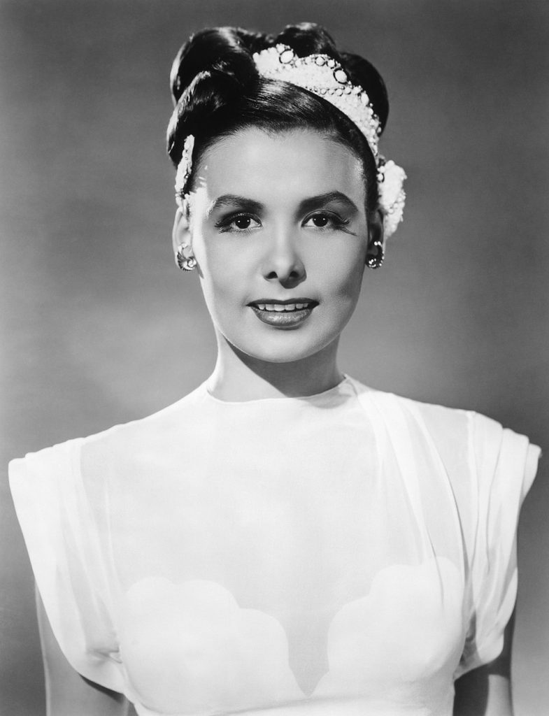 1940s vintage photo of Lena Horne in Till the Clouds Roll By (1946). Lena Horne, legendary singer/actress was also a proud member of Delta Sigma Theta