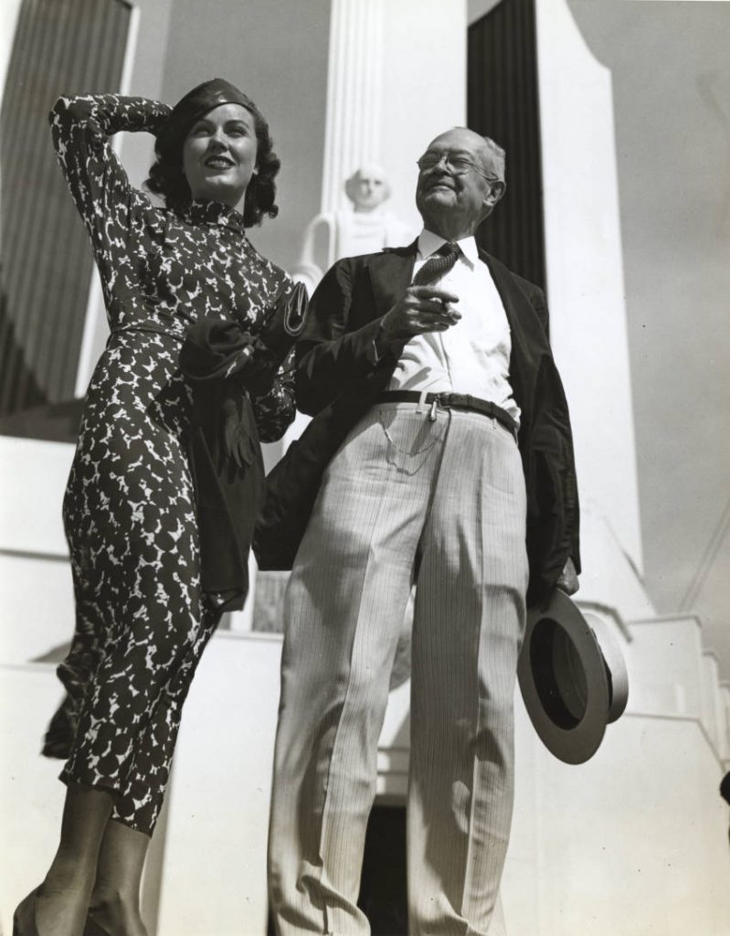 1930s vintage photo of Fay Wray in 1930s dress and 1930s hairstyle with Edward F. Dunne at the Chicago Worlds Fair 1933 1934